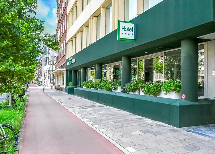 Court Garden Hotel