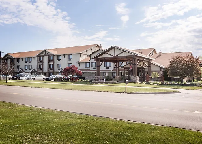 White Pine Inn & Suites