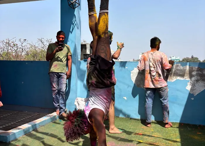 Gully Ghar