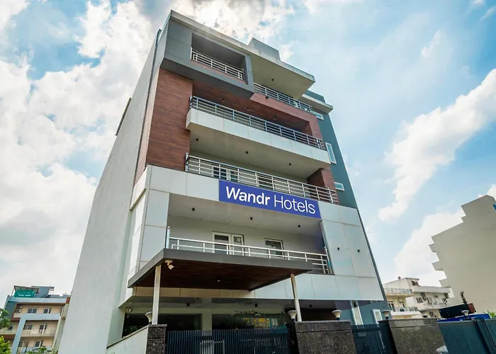 Wandr Hotel Golf Course Road, Near Cyber City, Gurugram