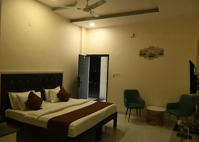 Hotel Rajmahal Boarding And Lodging
