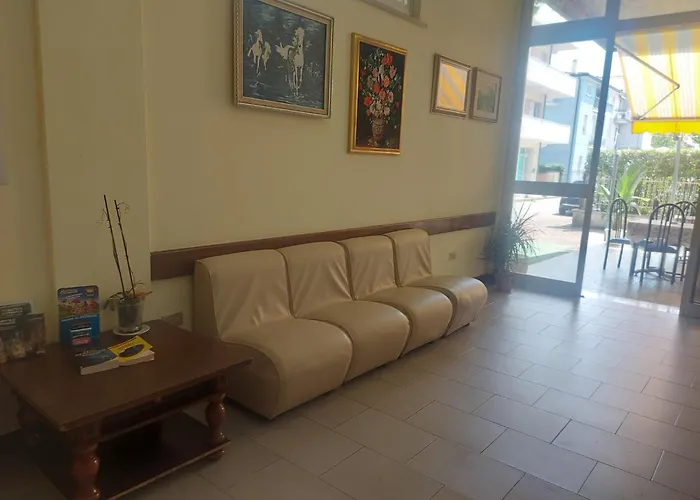 Hotel Holiday Garni - Pet Friendly