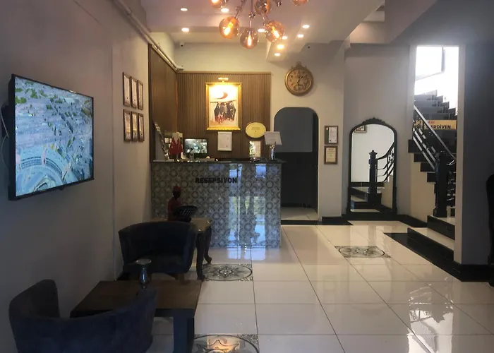 Class Hotel