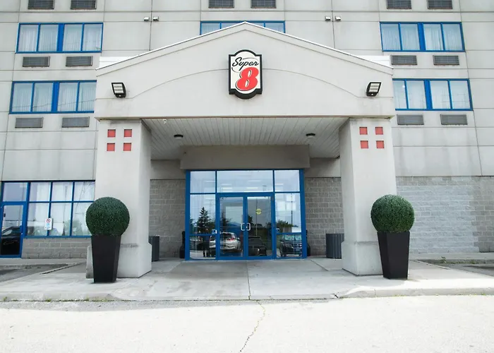 Super 8 By Wyndham Mississauga
