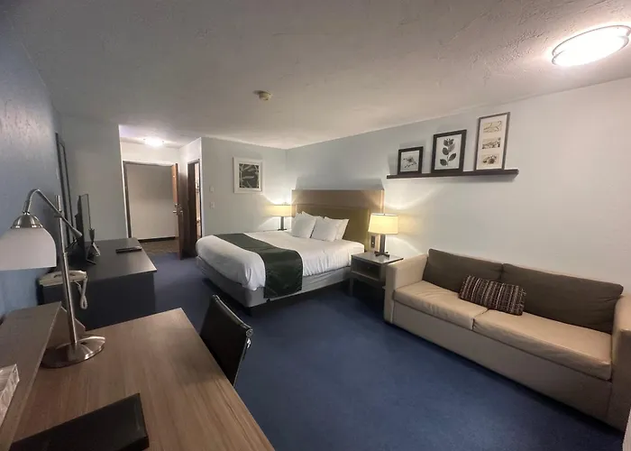 Pictured Rocks Inn And Suites