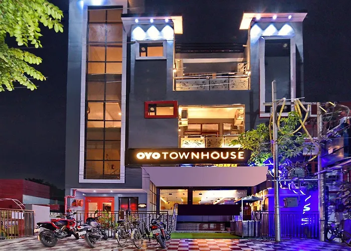 Super Townhouse 244 Munshipuliya