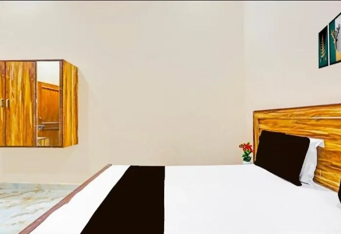 Hitech Hotel