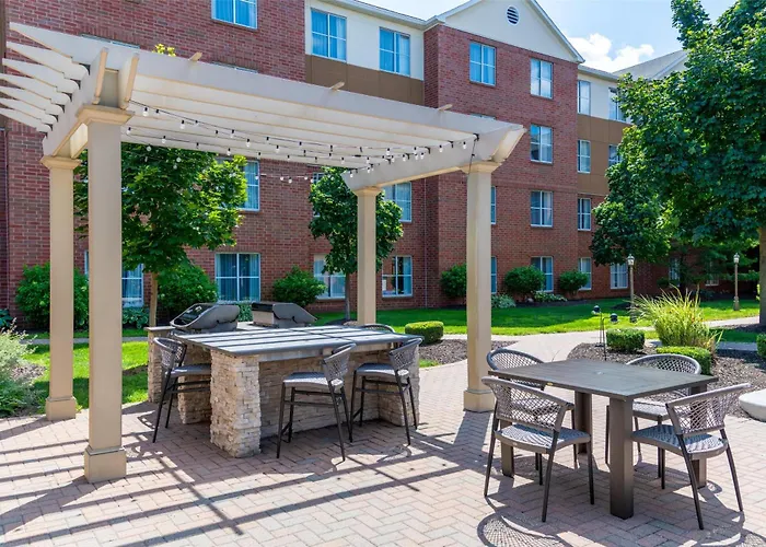 Homewood Suites By Hilton Detroit-Troy