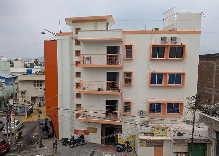 Cm Residency