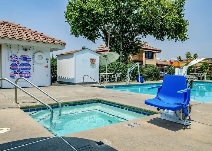 Motel 6 Oakdale, Ca