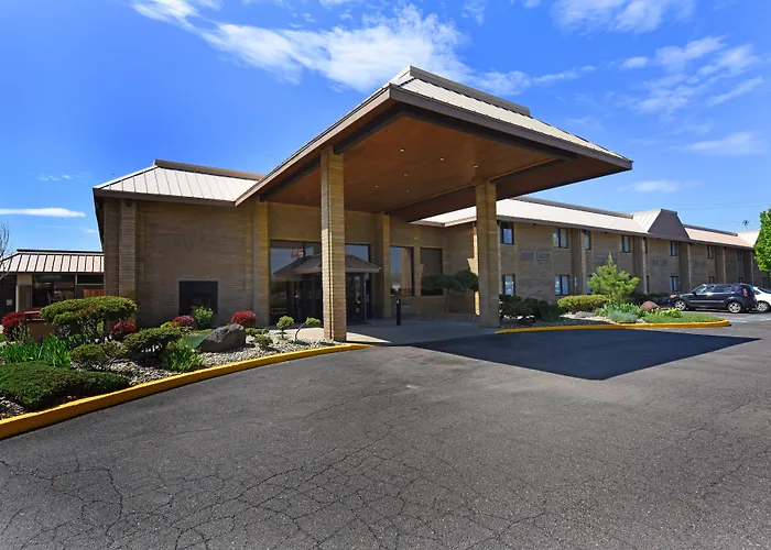 Best Western Plus Ahtanum Inn