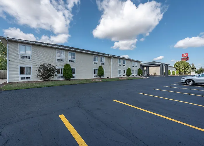 American Inn & Suites