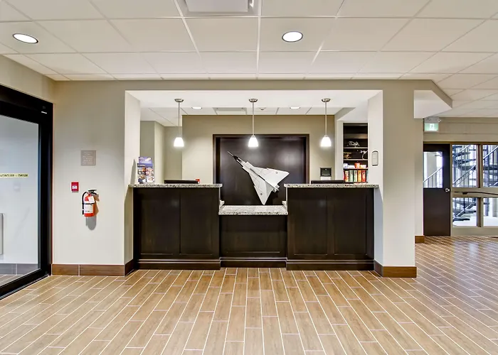 Best Western London Airport Inn&Suites