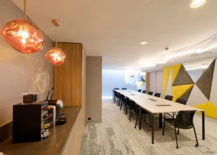 Holiday Inn Reims Centre By Ihg
