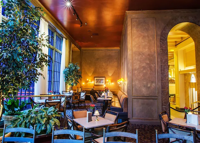 Mayflower Park Hotel