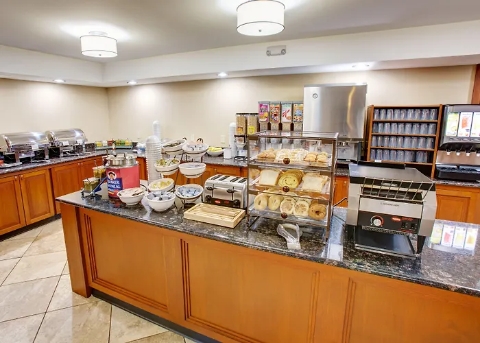 Country Inn & Suites By Radisson, Traverse City, Mi