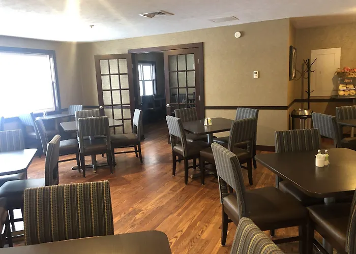 Ivy Court Inn And Suites
