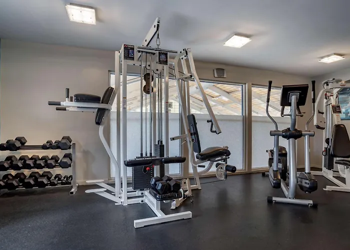 Best Western Carlton Suites