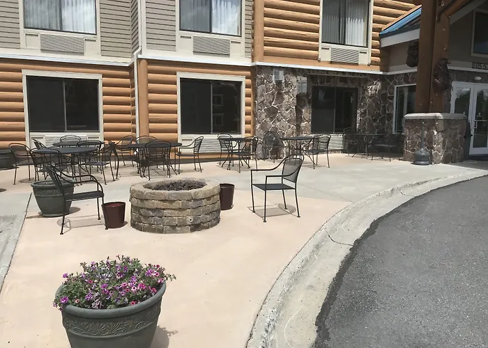 Clubhouse Inn