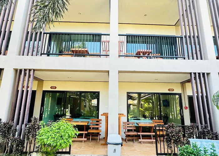 Family House Resort, Haad Rin