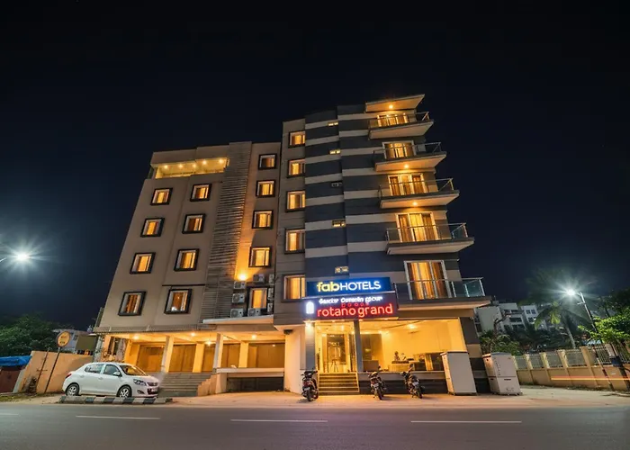 Fabhotel Rotano Grand