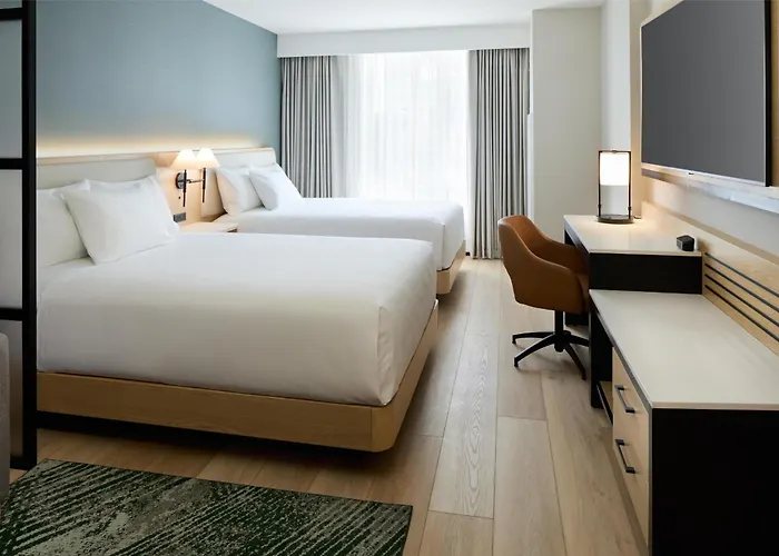 Hyatt Place Montreal Airport