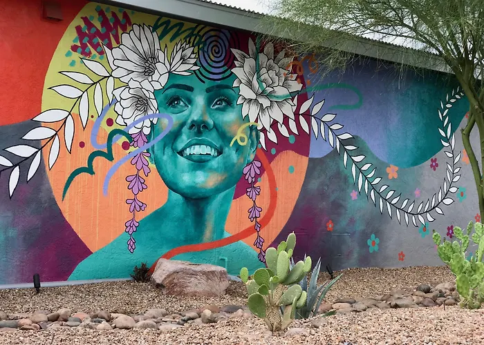 Hotel Mccoy Tucson - Art, Coffee, Beer, Wine, Pool