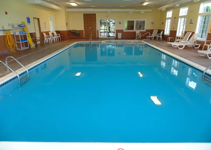 American Inn And Suites Houghton Lake