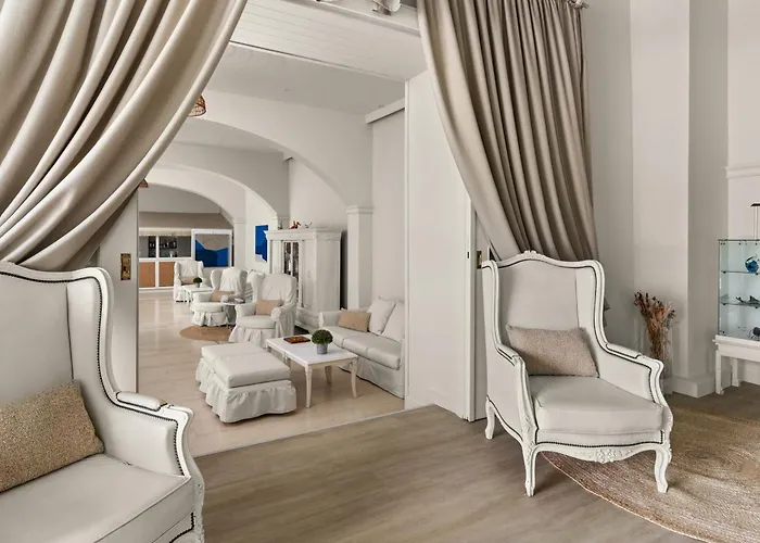 Paradise Art Hotel By Mr And Mrs White