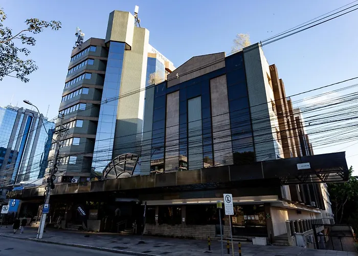 Master Porto Alegre Hotel - Av Carlos Gomes, Próximo ao Consulado Americano
