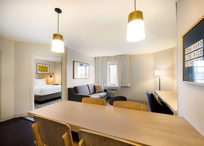Sonesta Simply Suites Jersey City