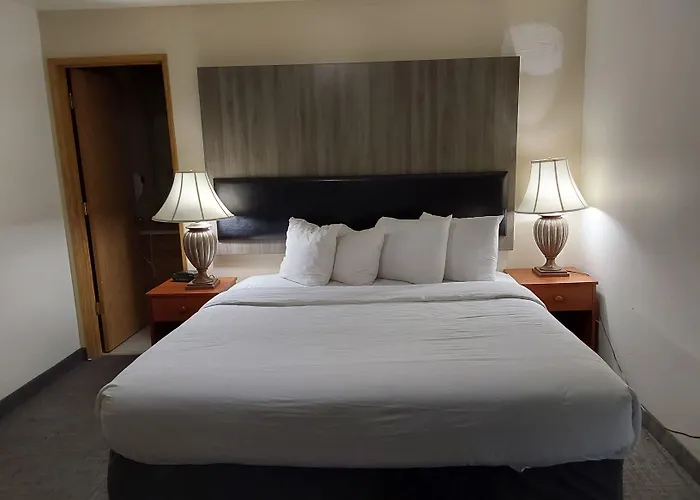 Lavissh Inn And Suites