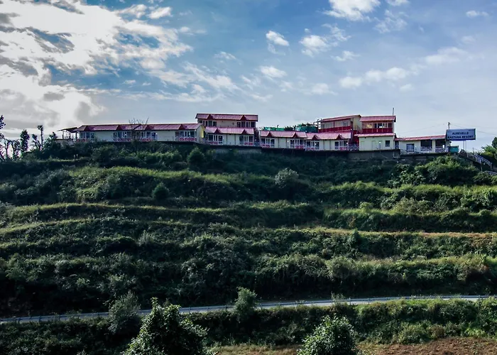 Aurevelle Kastura Resort Kanatal - Mountain View Rooms - 5 Min From Surkanda Devi Temple