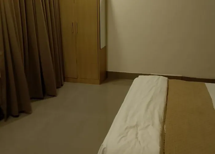 Shriji Hotel