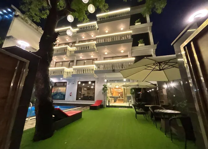 Walk 2 Taj A Boutique Abode