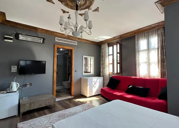 La Fontaine Otel