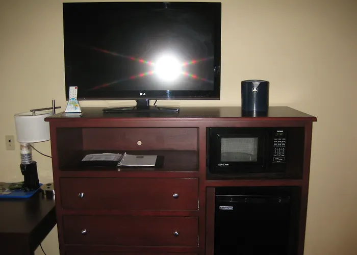 Best Western Plus Springfield Airport Inn