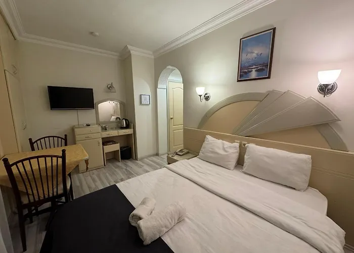 S Celik Royal Otel
