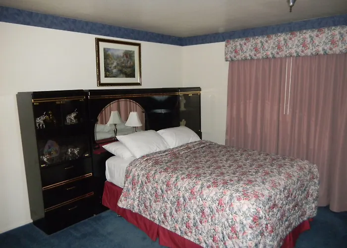 Oakridge Inn