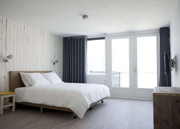 Amsterdam Beach Hotel