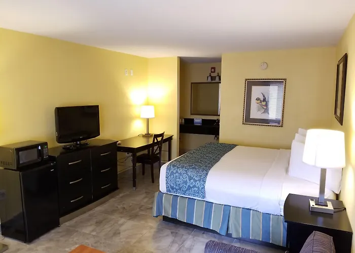 Shining Light Inn & Suites