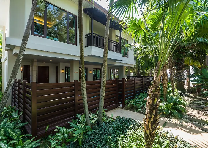 Ravindra Beach Resort & Spa