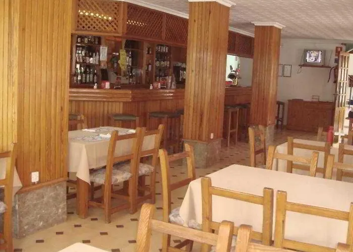 Apartamentos Bahia De San Antonio