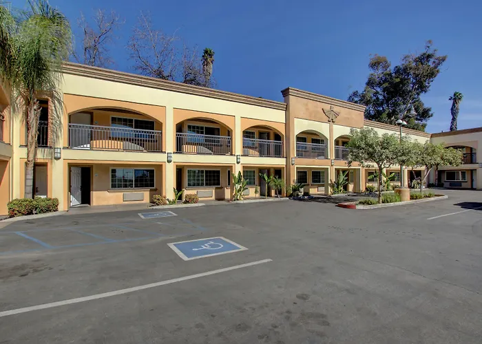 Thunderbird Lodge Riverside