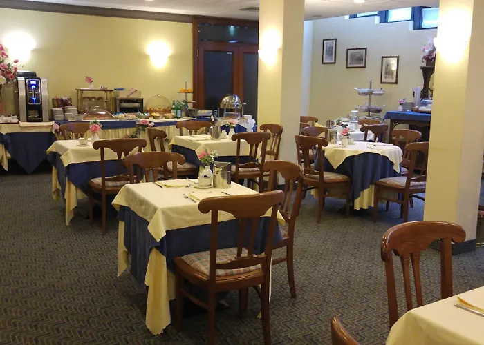 Hotel De La Ville