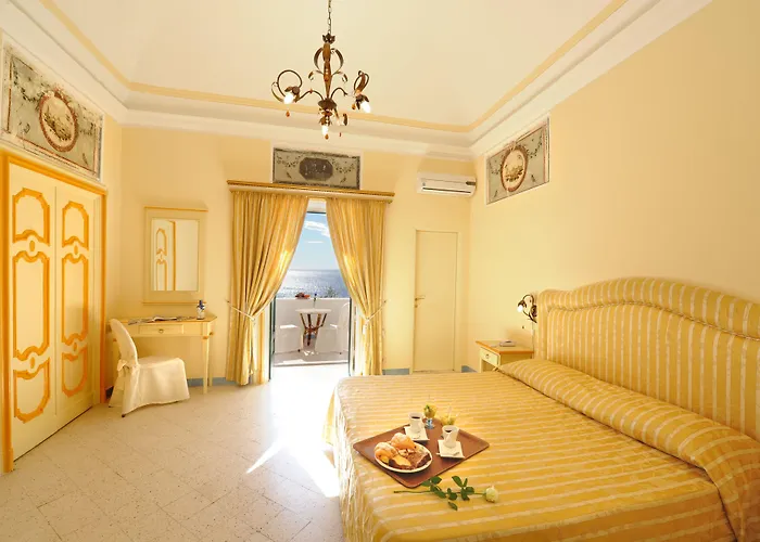 Hotel Torre Saracena