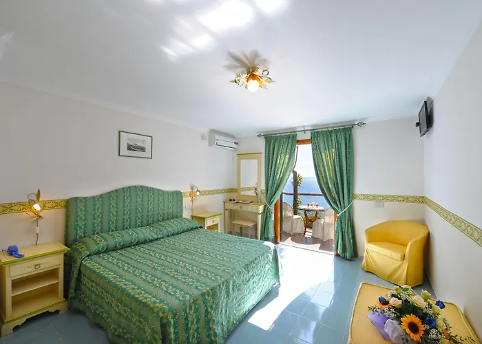 Hotel Torre Saracena