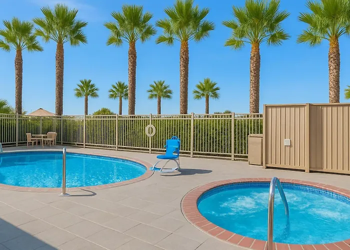 Comfort Inn & Suites Huntington Beach