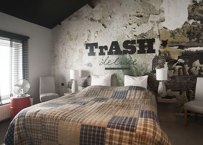 Hotel Trash Deluxe