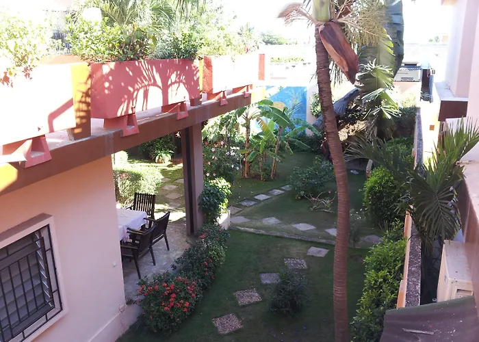 Hotel Aurore Lome